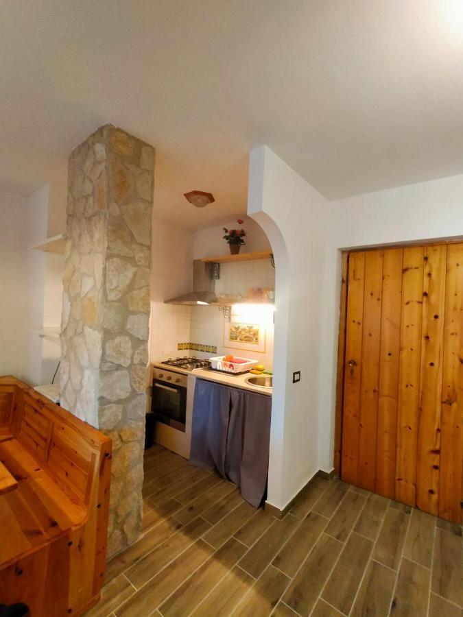 Ferienwohnung La Pigna Sbarazzina Rocca di Cambio Exterior foto